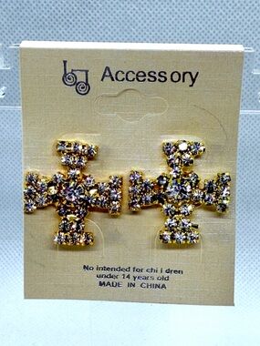 3For$20 Blossom Classic Rhinestone Cross Stud Earrings - Gold Tone